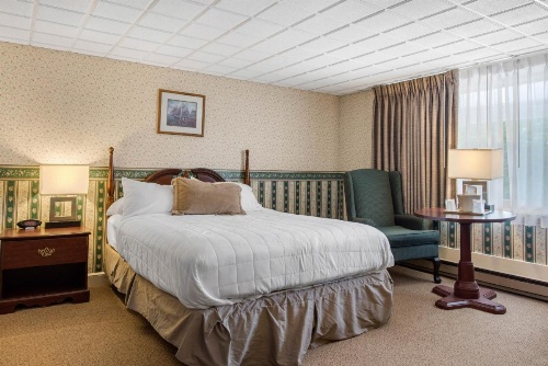Coachman Inn image 12