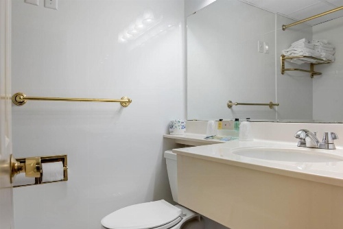 Coachman Inn image 13
