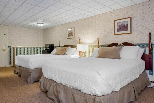 Coachman Inn image 14