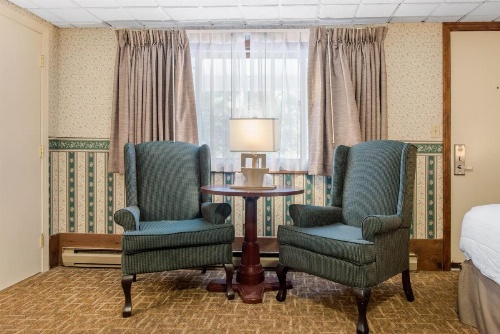Coachman Inn image 21