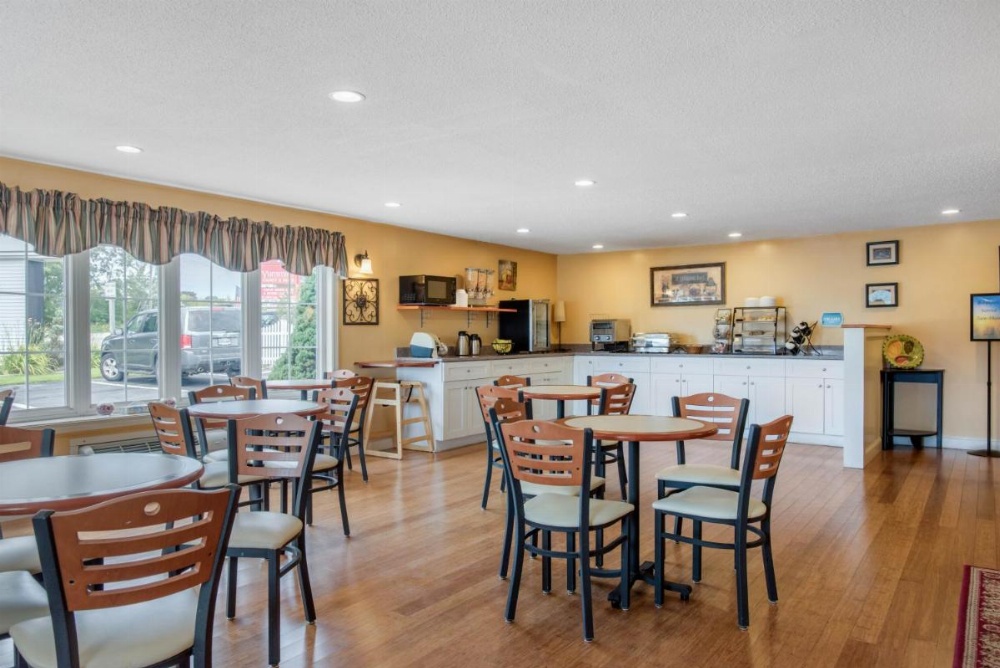 Coachman Inn Image 27