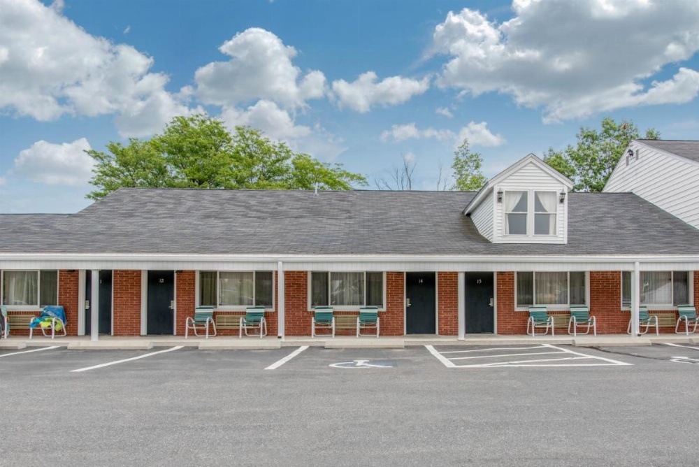 Coachman Inn Image 29