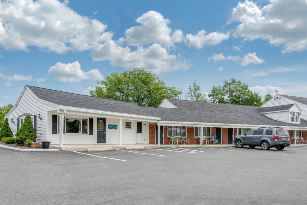 Coachman Inn Image 32