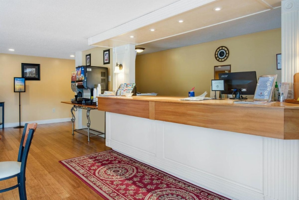 Coachman Inn Image 34