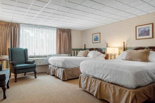 Coachman Inn image 37