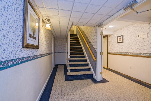 Coachman Inn image 9